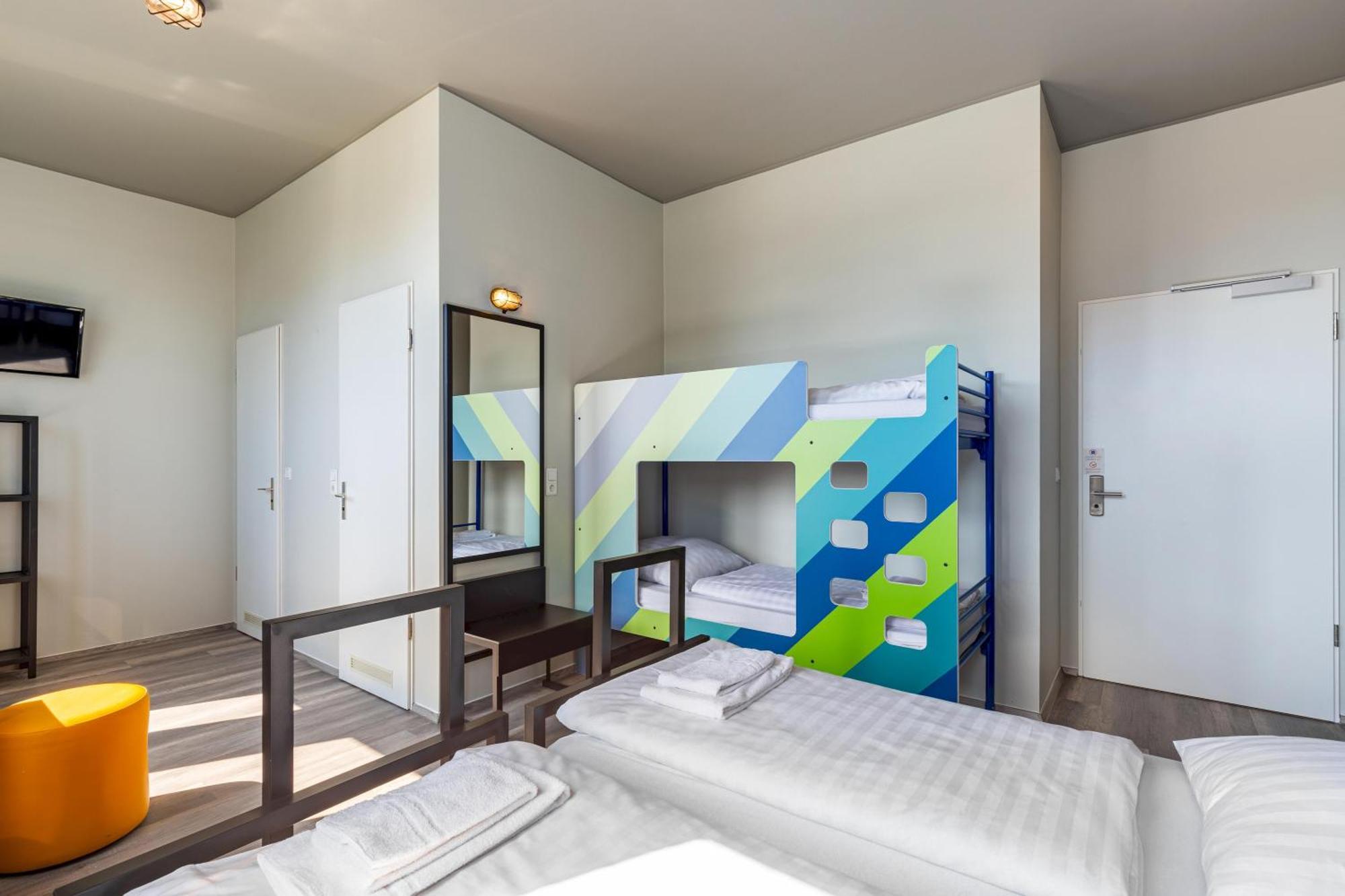 Hotel A&O Aachen Hauptbahnhof Zewnętrze zdjęcie