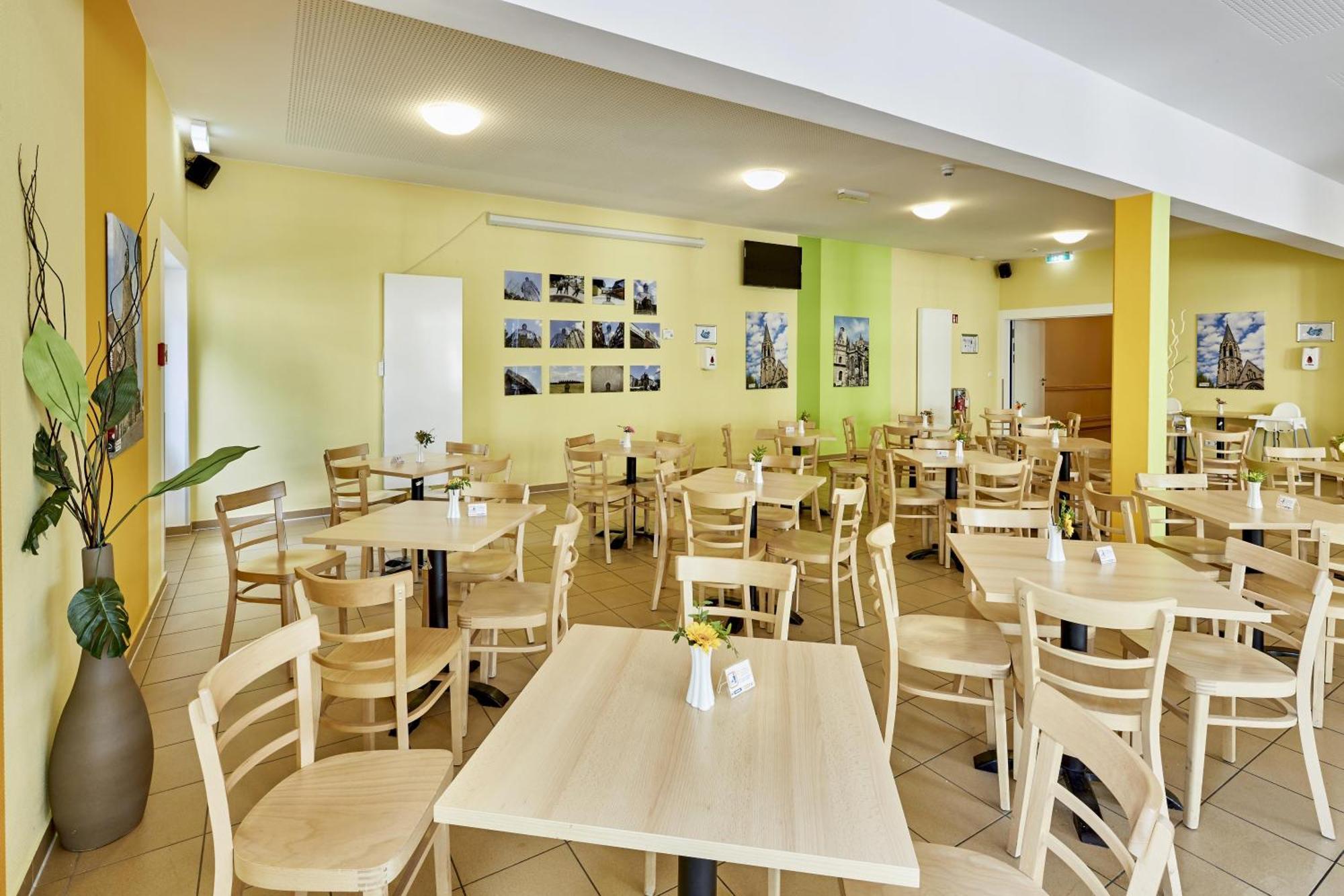 Hotel A&O Aachen Hauptbahnhof Zewnętrze zdjęcie